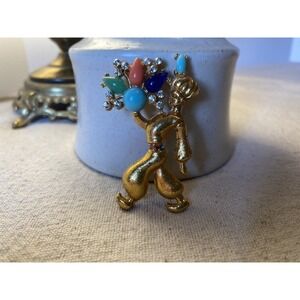 Colorful Royal Moghul Valet Figural Man Brooch Pin